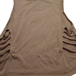 Heart & Hips Crop Tank/Sexy Side Slits